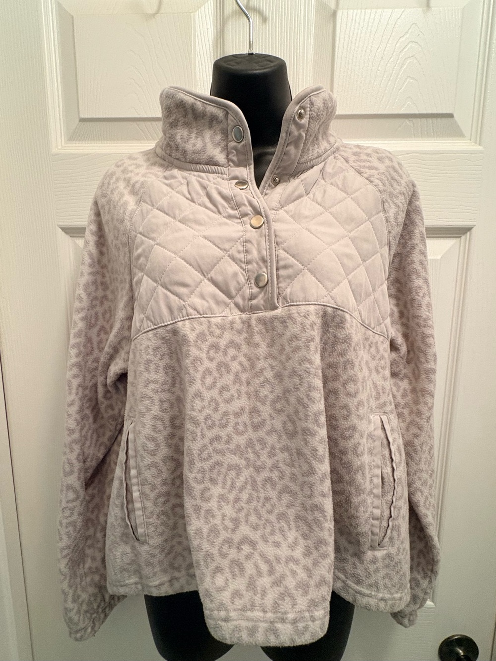 Kyodan Outdoor XL Leopard Fleece Pullover Quilted Snap Neck